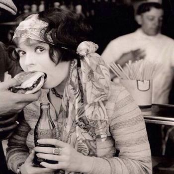 همبرگر و سینما، تاریخی مشترک