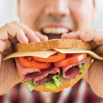 آیا باور می کنید که آمریکایی ها روزانه بیش از 300 میلیون ساندویچ می خورند؟